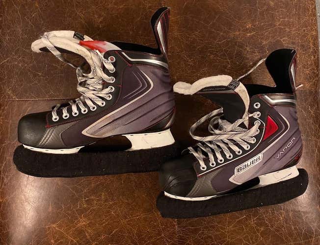 Used Bauer X40 Regular Width Size 11 Hockey Skates