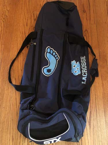 UNC Team Issued Men’s Lacrosse Travel Bag