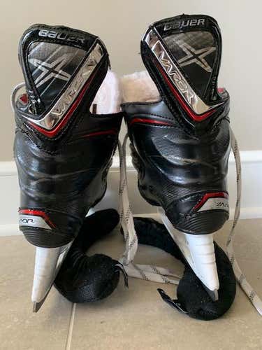 Junior Used Bauer Vapor X500 Hockey Skates Size 4.5