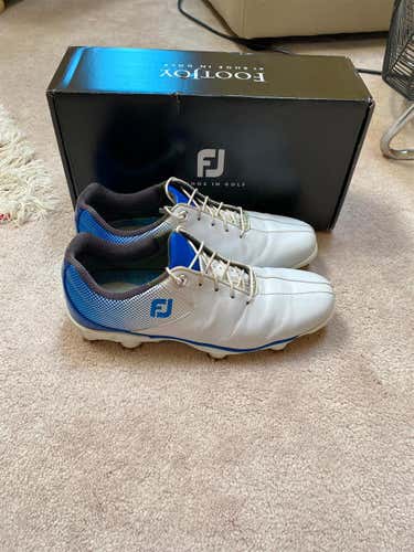 Men’s DNA Helix Golf Shoes Size 9.5
