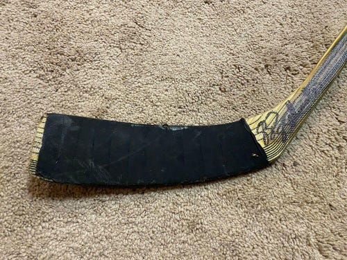 BRIAN BELLOWS 96'97 Signed Anaheim Mighty Ducks Game Used Hockey Stick NHL COA