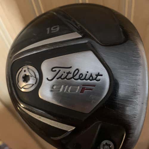 Titleist 910F Stiff Flex 5 Wood
