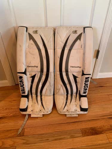 Used 27" Vaughn Velocity V4 Goalie Leg Pads