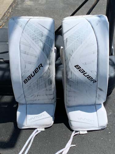 White Used Junior Large Bauer Vapor X700 Goalie Leg Pads
