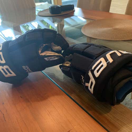 Black Used Bauer Nexus N2900 13"  Gloves