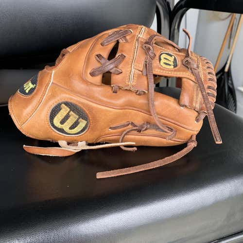Brown Used Infield A2000 11.5" Baseball Glove