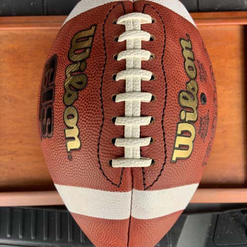 2011 CIS Vanier Cup Wilson Football