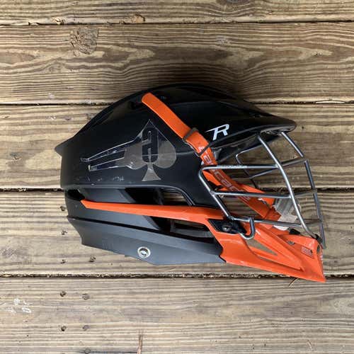 BlackCard Cascade R Helmet