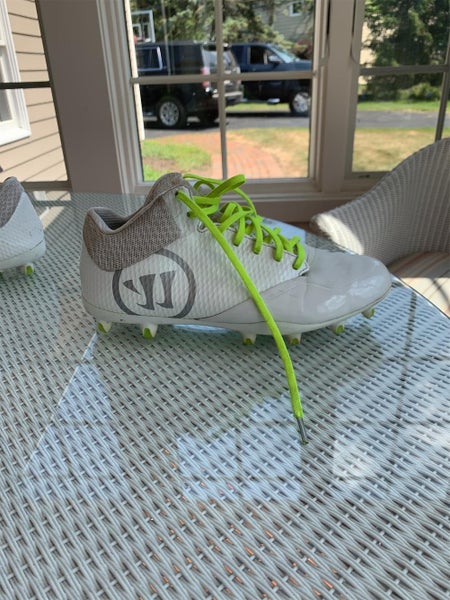 White/Neon Adult Size 8.5 (Women's 9.5) Warrior Burn Cleat