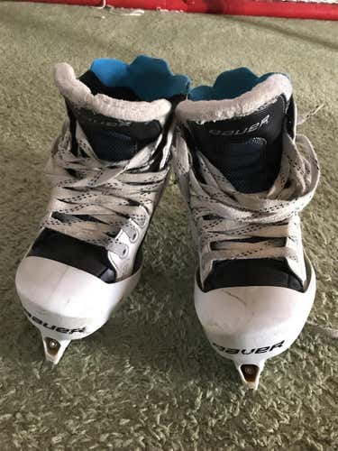 Used Bauer Reactor 5000 Regular Width  Size 2 Hockey Goalie Skates