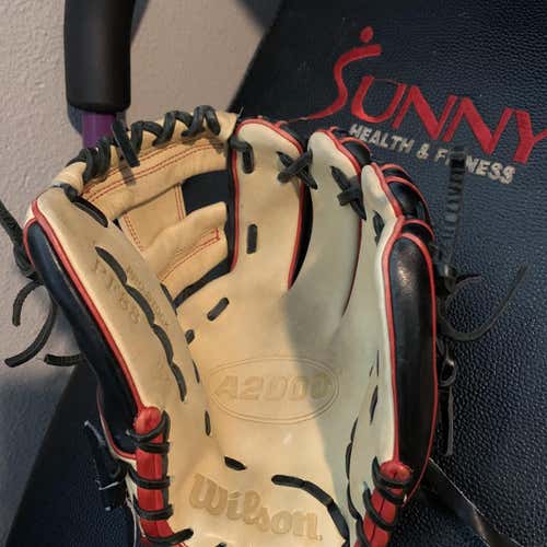 Used Infield A2000 11.25" Baseball Glove