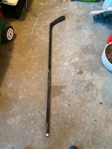 Used Right Handed Nexus 1000 Toe Pattern Pro Stock Hockey Stick