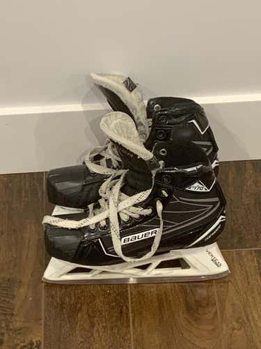Junior Used Bauer Supreme S170 Goalie Skates Regular Width Size 5