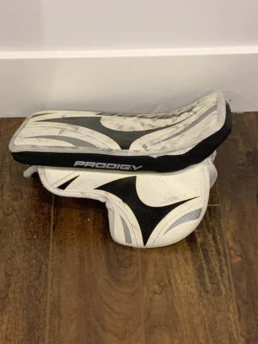 White Youth Used Bauer Regular Prodigy Blocker