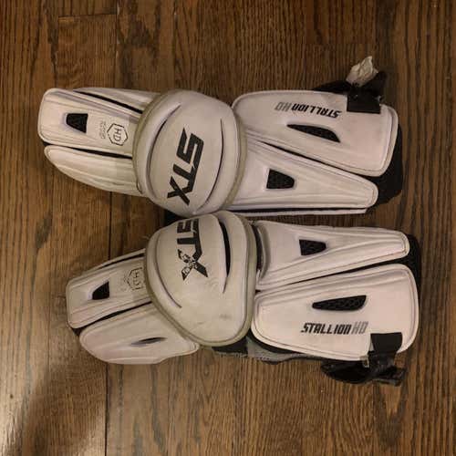 Used Medium/Large STX Stallion HD Arm Pads