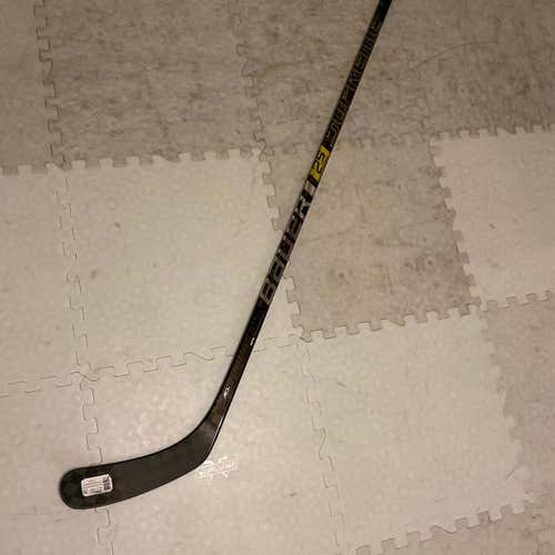 Bauer Supreme 2S RH 77 Flex With Grip