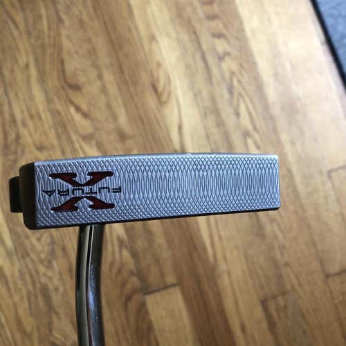 Scotty Cameron Futura X