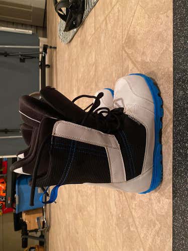 Men's Size Men's 10.5 (W 11.5) Burton Imprint 2 Snowboard Boots