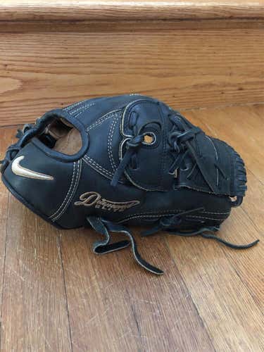 Black Used Right Hand Throw Diamond Elite 11.5" Baseball Glove