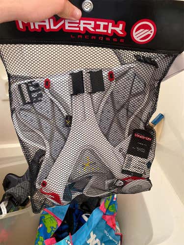 New Medium Maverik Rome RX3 Shoulder Pads