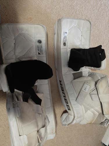 Used Junior 29" Bauer Vapor X700 Goalie Leg Pads/check sizing on Bauer website