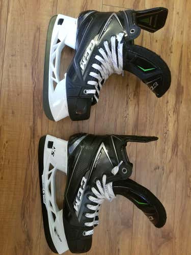 CCM Ribcor 80K Skates 7.5EE