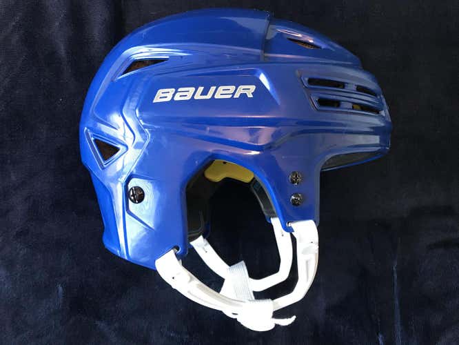 Used Bauer Re-Akt 200 Helmet MD