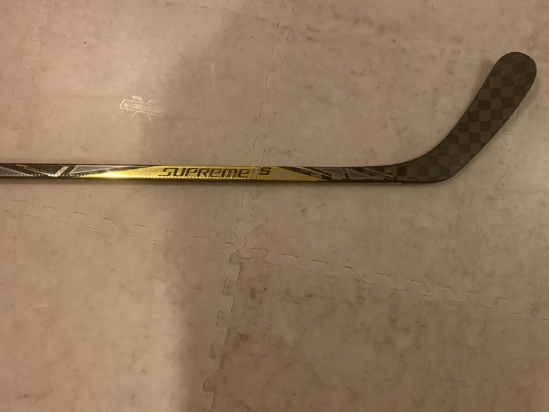 Used ( Like New ) Intermediate 2017 Bauer Left Handed Supreme 1S Hockey Stick Mid p92 Pattern