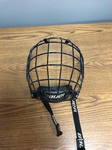 Used Large Bauer RBE VIII Full Cage Black/White