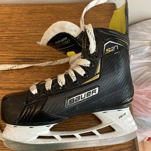Used Bauer Supreme S27 Regular Width Size 13.5 Hockey Skates