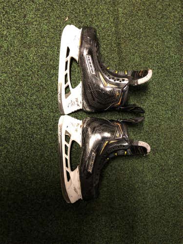 Used Bauer Supreme 2S Pro Regular Width  Size 9 Hockey Skates