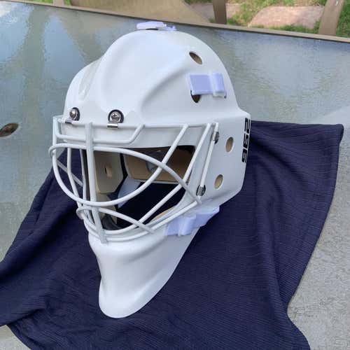 BRAND NEW Fusion 962 Pro Goalie Mask (& 3 Bauer Certified Cages)