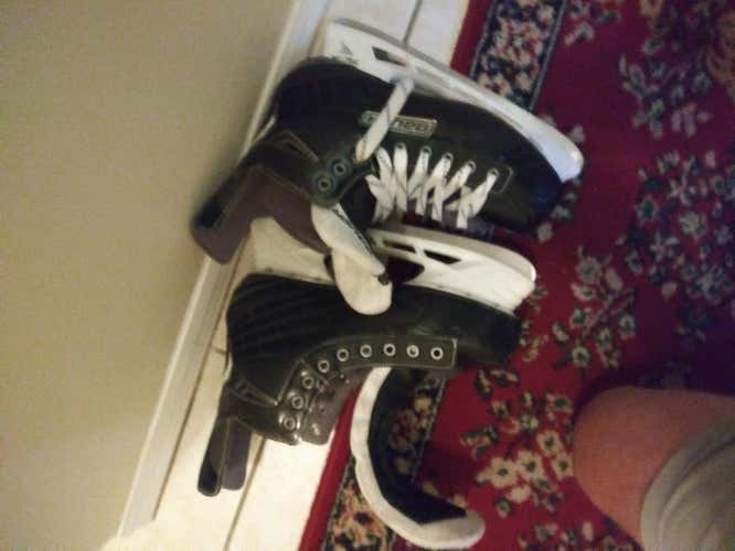 Senior Used Bauer Nexus 5000 Hockey Skates Regular Width Size 9
