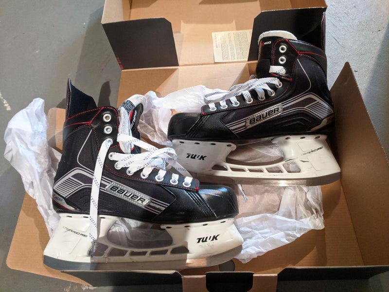 Used Senior Bauer Hockey Skates Regular Width Size 8.5