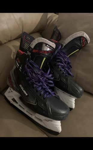 Used Bauer Vapor 2X Pro Regular Width  Size 10.5 Hockey Skates