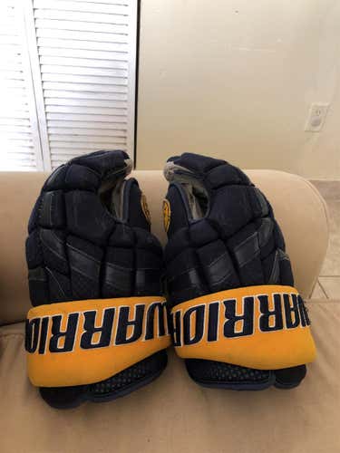 Blue Used Warrior Covert DT1 Pro 15" Pro Stock Gloves