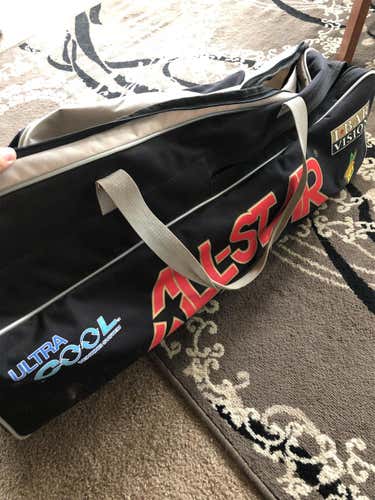 Black Used All Star Catcher's Bag