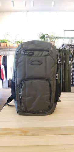 New Oakley Enduro 2.0 Backpack - New Dark Brush