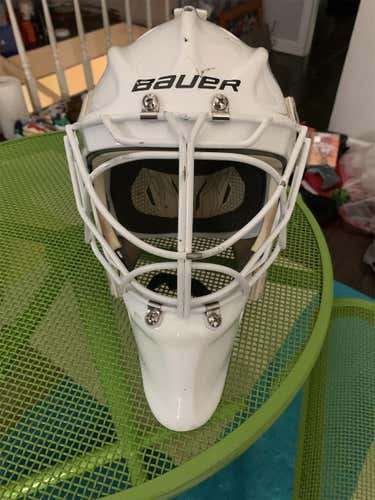 White Used Bauer 960XPM Goalie Mask