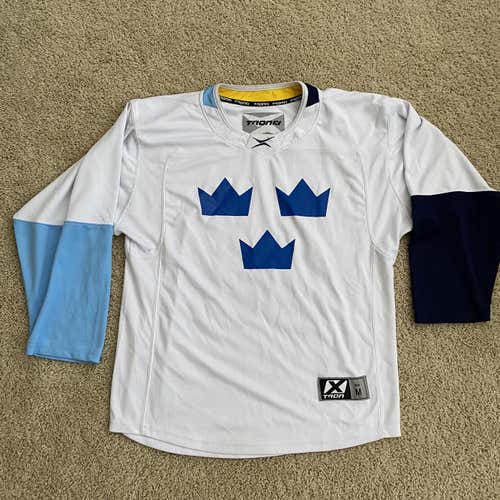 Three Crowns Hockey Jersey Adult Medium