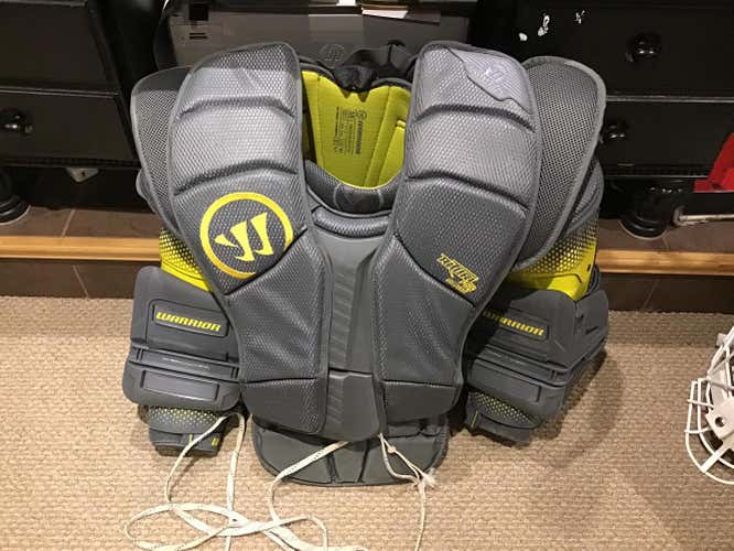 Senior New Medium Warrior Ritual Goalie Chest Protector