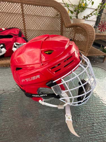 Red Used Medium Bauer Re-Akt 200 Helmet