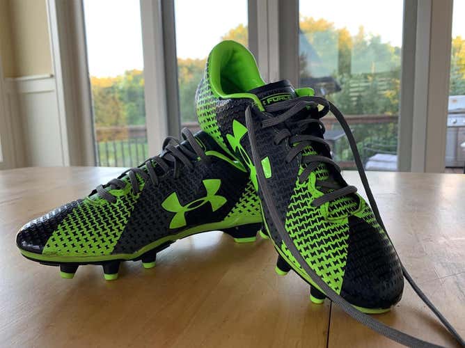 Green Men's Molded Cleats Under Armour ClutchFit Force 2.0 FG Cleats