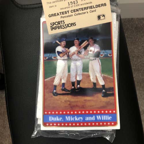 Porcelain Baseball Card Center fielders