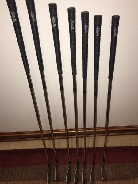 Used Cobra Right Handed Clubs (7 clubs)
