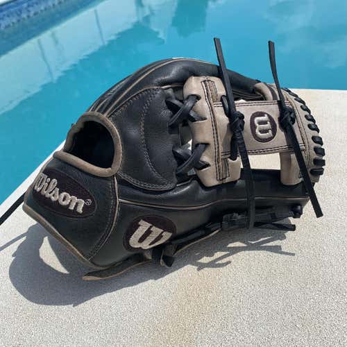 Wilson A2000 11.75 Baseball Glove