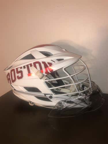 BU White Used Goalie Cascade S Helmet
