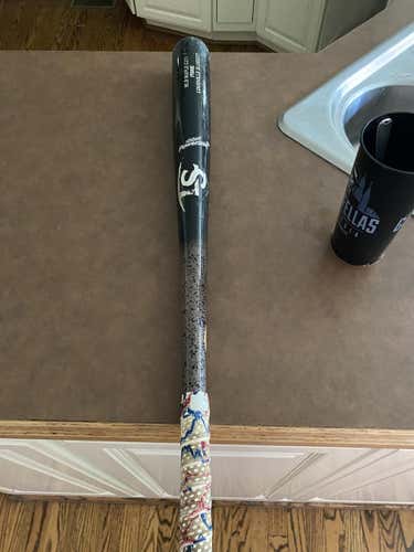 High School/College Used Louisville Slugger Wood MLB Prime Maple Bat (-3) 30 oz 32"