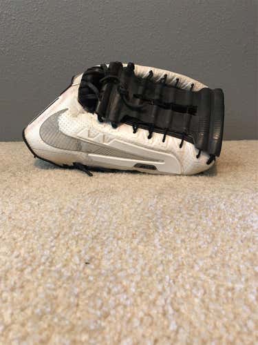 Nike Vapor360 Outfield Glove *FSOT*