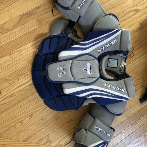 Used Medium Vaughn Ventus SLR Pro Goalie Chest Protector